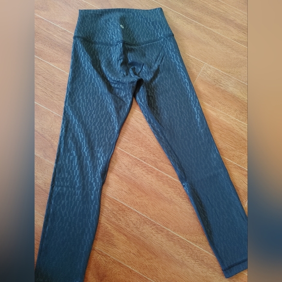 Lululemon High-rise tight 25" full-on luxtreme - Picture 5 of 10